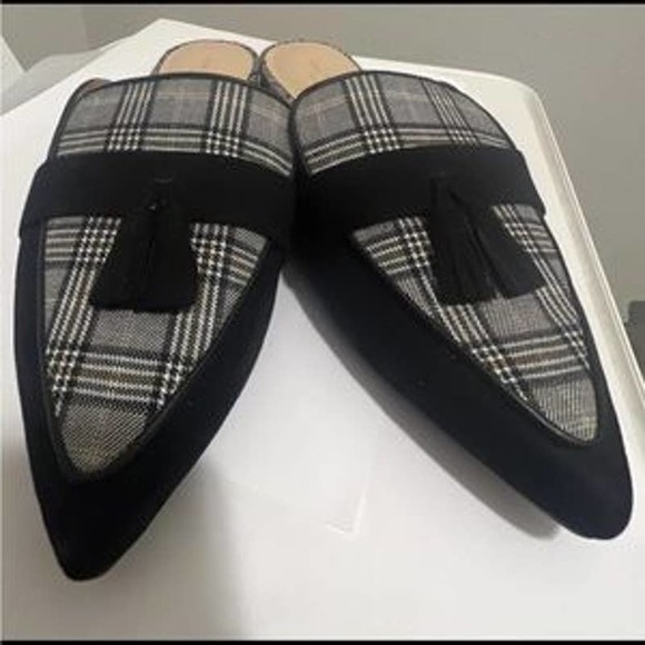 Ann Taylor Factory Slip on Mules - Picture 4 of 4